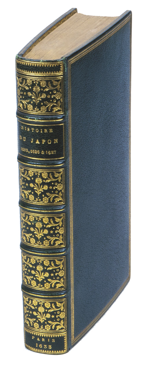 BONELLI, Jean-Baptist & Jean VIREAU (ed. & translator). - Histoire de ce qui s'est pass au royaume du Japon, es annees 1625. 1626. & 1627.Paris, Sebastian Cramoisy, 1633. 8vo. With woodcut printer's device of Cramoisy on the title, several woodcut headpieces. Beautiful 19th-century green morocco, spine richly gilt in compartments, with title lettered in gold, triple gilt lines along the edges of both covers, inner dentelles, marbled endpapers, gilt edges.
