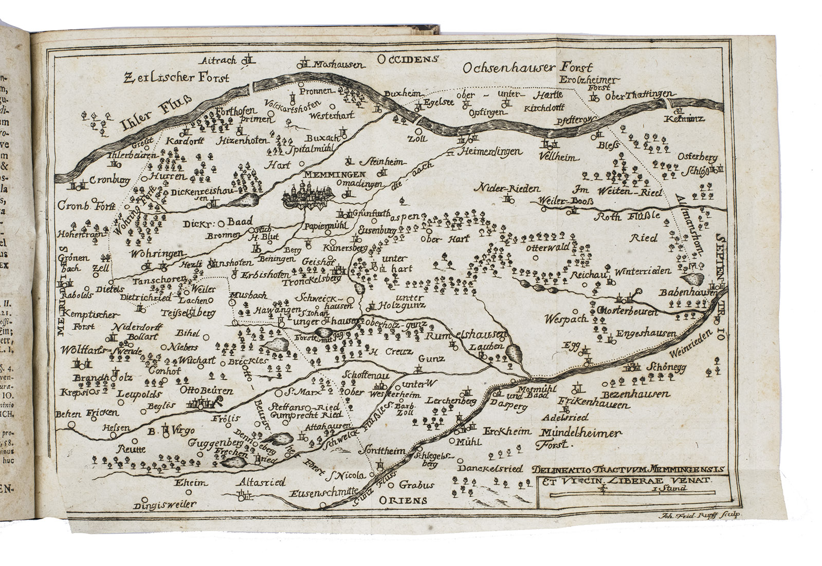 SAYLER, Johann Wilhelm von (Gottfried Daniel HOFFMANN, praeses). - De libera venatione speciatim Suevo-Memmingensi. Auctioritate illustris iureconsultorum ordinis praeside Godofredo Daniele Hoffmanno philosophiae magistro iuris utriusque doctore sacri caesarei palatii comie serenissimi Wurtembergiae ducis consiliario iuris publici et feudalis professore publico ordinario pro licentia summos in utroque iure honores rite capessendi ad diem V. Maii MDCCLIII.Including: Appendix sive adiuncta dissertationis: Recensio adiunctorum.Tbingen, Johann Philipp Erhardt, 1753. 2 works in 1 volume. 4to (18.5 x 15.5 cm). Ad 1 with an engraved folding map (18.5 x 27 cm) of Memmingen and the Bosserhard by J.F. Rupf, and with an elaborate woodcut headpiece (with a rising phoenix) and a factotum in the form of a person with shield and spear. With: KESSEL, Johann Erhard (Stephan Christoph HARPPRECHT VON HARPPRECHTSTEIN, praeses). Sciagraphiam liberae venationis Germanicae imprimis vero Svevicae, vulgo Die freye Purts-Gerechtigkeit favente supremo numine annuente amplissimo Ictorum ordine publicae ventilationi sistit praeses Stephanus Christophorus Harpprecht, U. J.D. Prof. Jur. Extra-ordin. & serenissimi principis Hohen-Zollerensis Consiliarius.Tbingen, literis Eitelianis [= Johann Konrad Eitel], 1702.Ad 2 with a woodcut decorated initial and a headpiece built up from typographic ornaments.Modern brown decorated paper over boards.