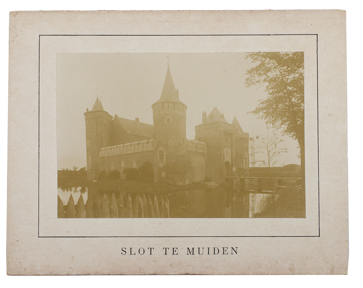 [GOOI - NETHERLANDS]. - Gezichten langs den Gooischen stoomtram.[Amsterdam], E. van Elfrinkhoff, [ca. 1893]. (Ca. 22.5 x 17.5 cm). With the title-page and each of the 12 photographs (12 x 17 cm) pasted on paperboard (17 x 22 cm), the photographs with printed titles below. Contemporary paperboard box.