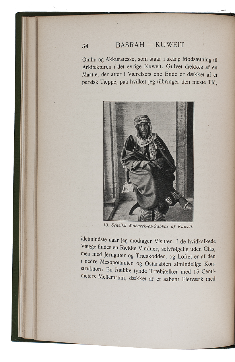 RAUNKIAER, Barclay. - Gennem Wahhabiternes land paa kamelryg. Beretning om den af det Kongelige Danske Geografiske Selskab planlagte og bekosterde forskningsrejse i Ost- og Centralarabien 1912.Copenhagen, Gyldendalske boghandel, Nordisk forlag, 1913. 8vo. With a frontispiece showing the author in Arab garb, 88 illustrations in text, most of them reproductions of drawings and photographs by the author, and a folding map loosely inserted in a pocket at the end. Publisher's green cloth.