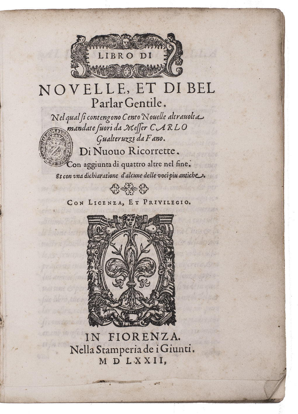 GUALTERUZZI, Carlo (compiler) and [Vincenzo BORGHINI (corrector)]. - Libro di novelle, et di bel parlar gentile. ... Cento novelle ... Di nuovo ricorrette.Florence, Filippo & Jacopo Giunta, 1572. 4to (21.5 x 16 cm). With the Giunta's woodcut device on the title-page and a different one on the last page and about 120 woodcut decorated initials (about 7 series) including some repeats. With the main text set in roman type but the extensive preliminaries in italic. Contemporary limp sheepskin parchment.